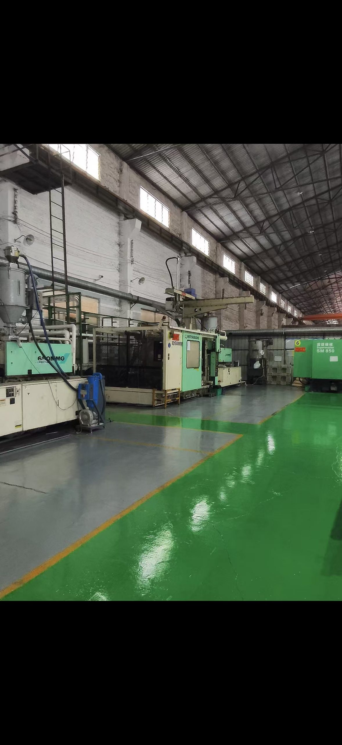 LSY Plastic Factory Workshop